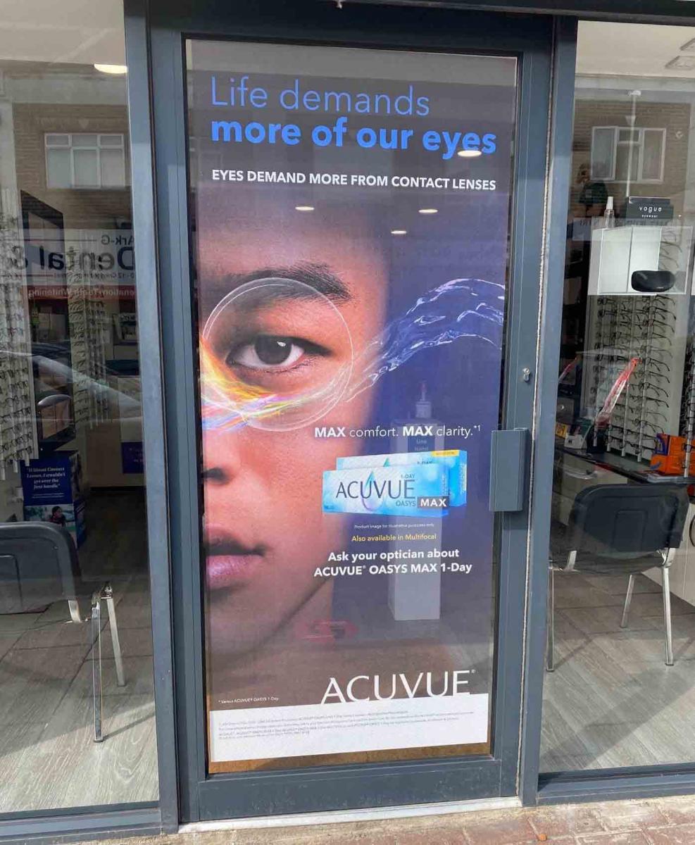 Shop front Window Mesh Acuvue Oasys 1 Day Max